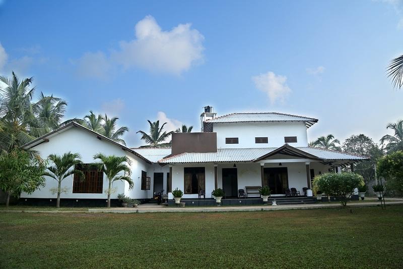 Grand Hilton Hotel Negombo Buitenkant foto