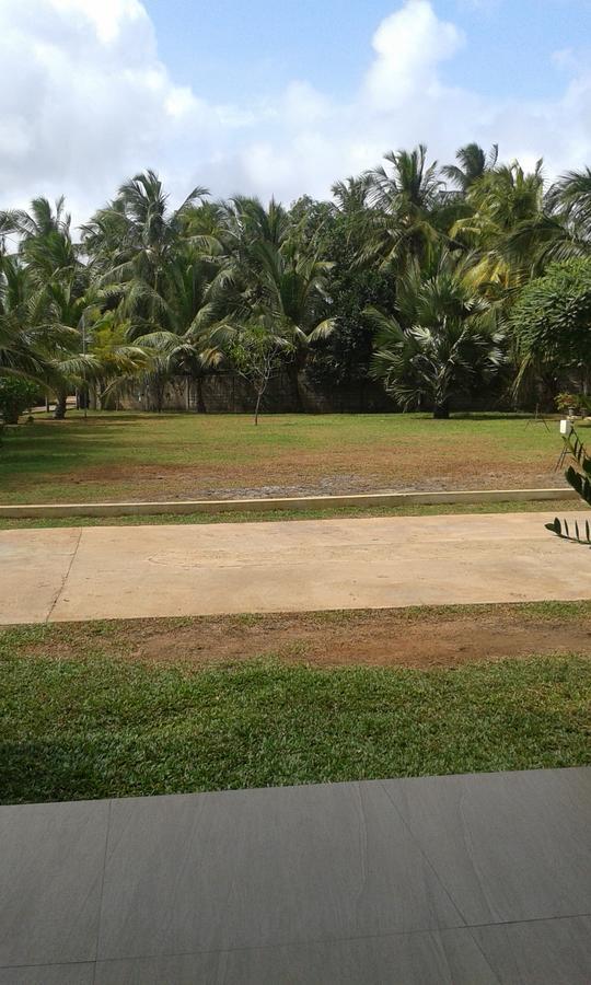 Grand Hilton Hotel Negombo Buitenkant foto